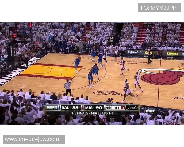 热火与小牛圣诞大战精彩回顾球迷热情高涨的篮球盛宴